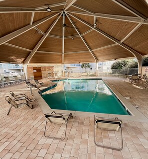 Piscine extérieure, piscine chauffée