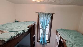 2 bedrooms, bed sheets