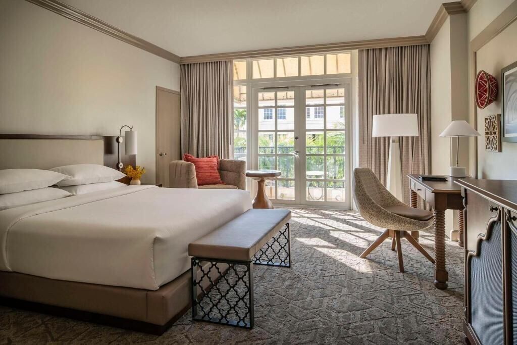 King Room Near Coral Gables Museum MIA