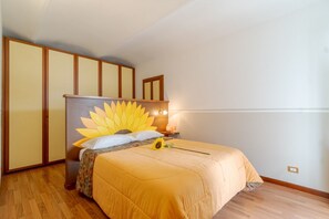 2 間睡房、熨斗/熨衫板、Wi-Fi、床單