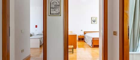 2 chambres, fer et planche à repasser, Wi-Fi