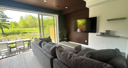 Luxury Villa 3 Bedroom Villa Located in Muskoka Bay Golf and Resort