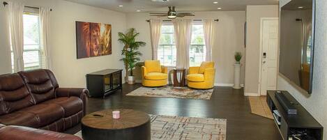 Smart TV, videojuegos, estéreo y monitor de computadora