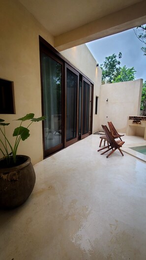 Terrace/patio - Amazing new jungle lodge in Tulum with private pool. (Macario Gómez)