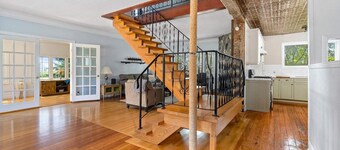 Golden Field Farmhouse @stayinpec