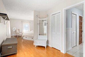 4 Schlafzimmer, Bügeleisen/Bügelbrett, Reisekinderbett, kostenloses WLAN