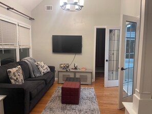 Smart-TV, Kamin, Videospiele