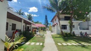 Exterior - Bluewaves Resort - Basdaku by Hiverooms (Moalboal)