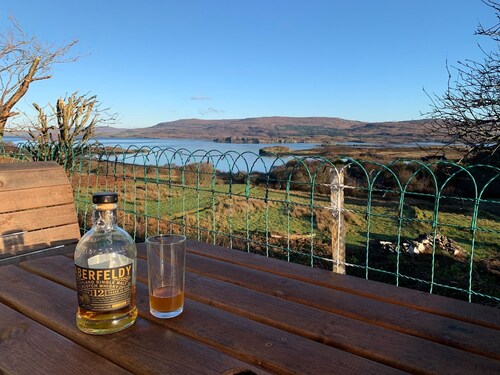 Cosy Sea view Skye Cottage for 6