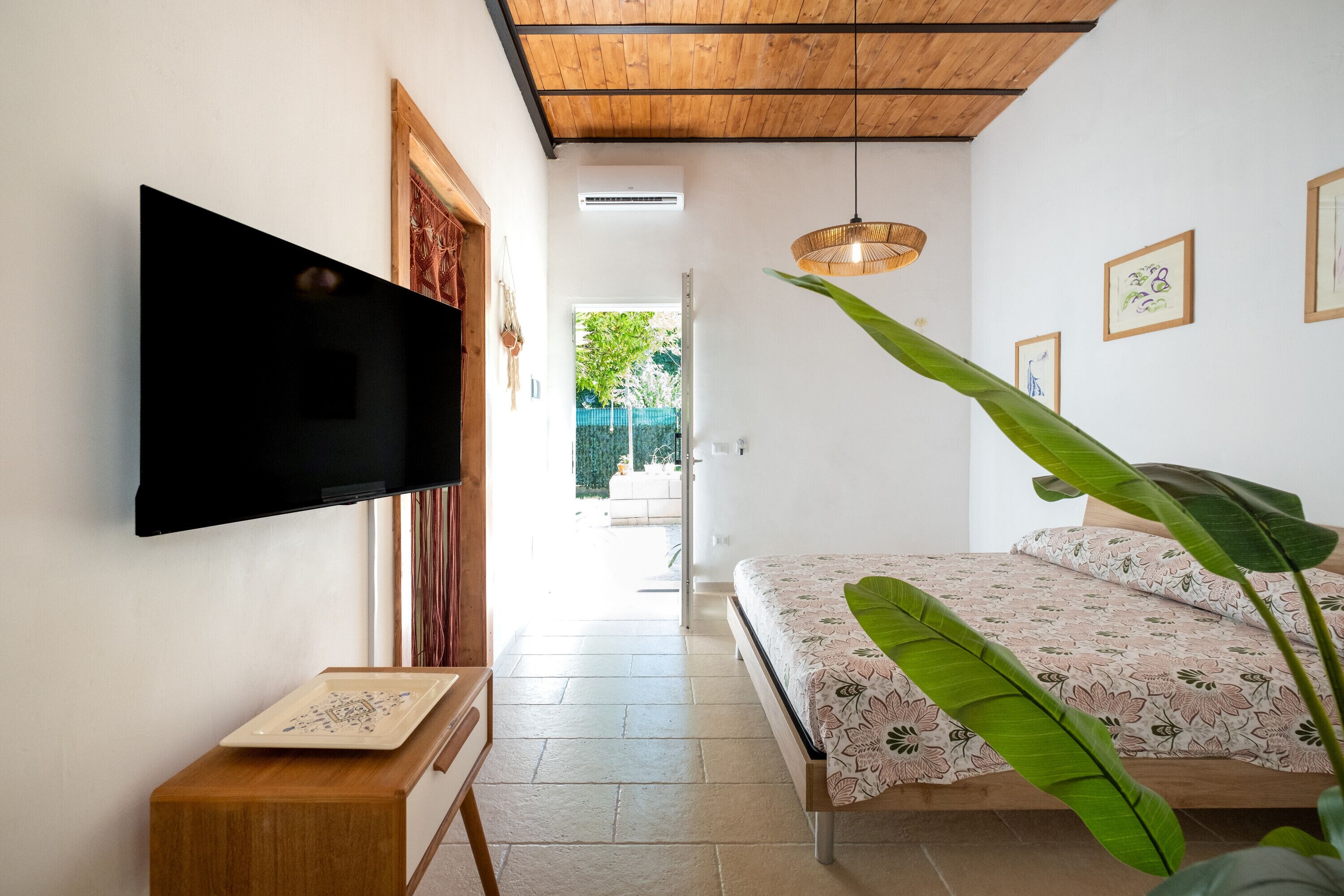 1 camera, Wi-Fi gratuito, lenzuola