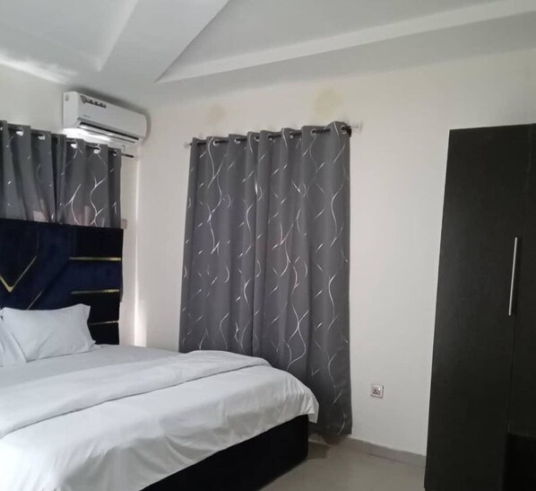 2 Schlafzimmer, Bügeleisen/Bügelbrett, WLAN, Bettwäsche