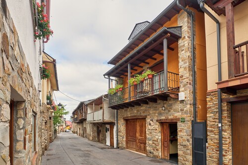 Holiday Home 'Casa María' with Private Terrace and Wi-Fi