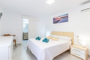 5 bedrooms, iron/ironing board, free WiFi, bed sheets - Villa 'Costeres' with Private Pool, Wi-Fi and Air Conditioning (Calp)