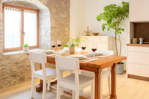 Dining - Štanjel Retreat Apartment Standart 1.1, Štanjel, Slovenia (Štanjel)