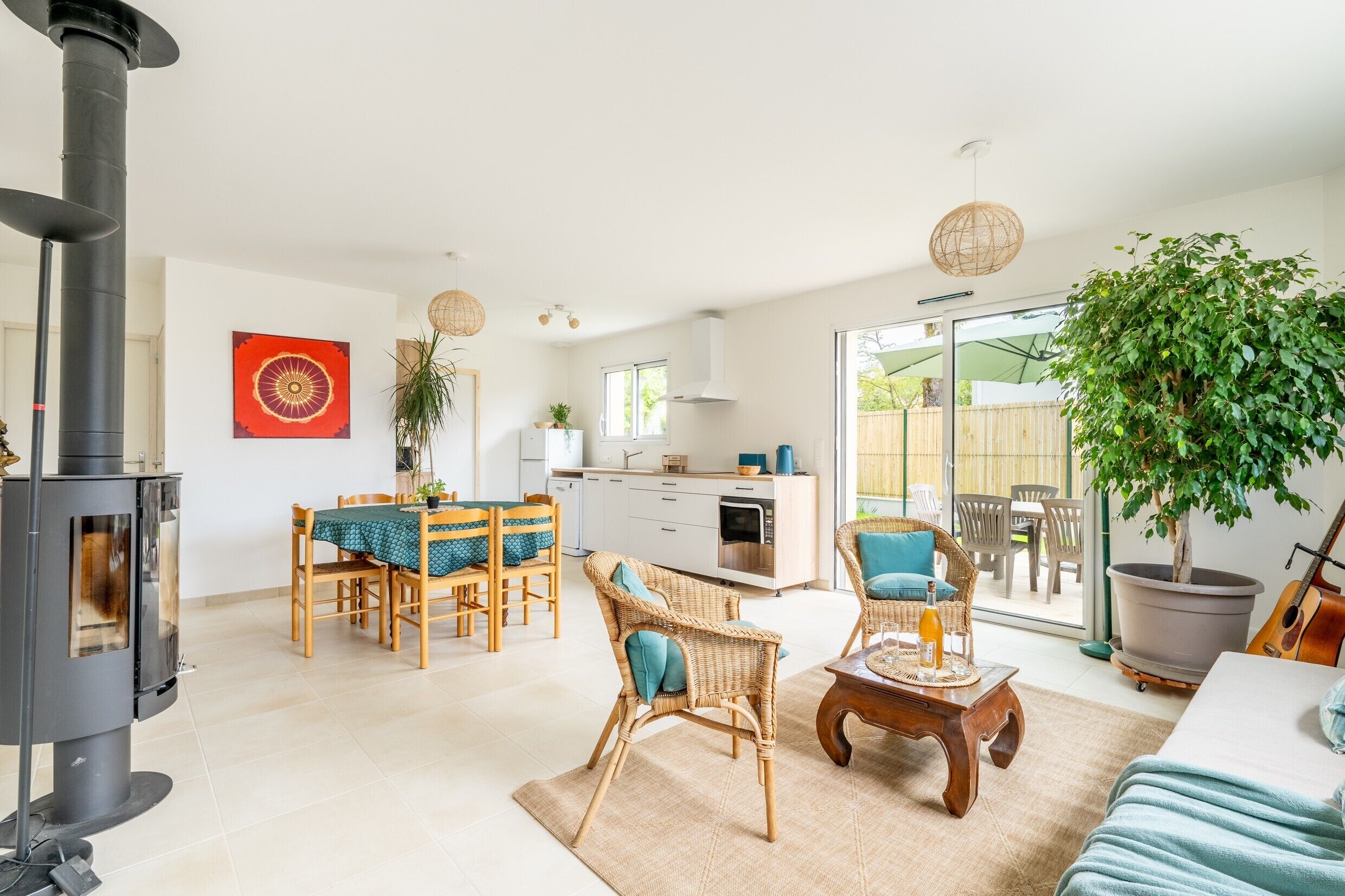 Télévision, cheminée