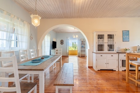 Dining. Apartment 'Blue' with Sea View, Wi-Fi and Air Conditioning