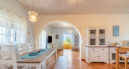 Ferienwohnung 'Blue' mit Meerblick, WLAN und Klimaanlage