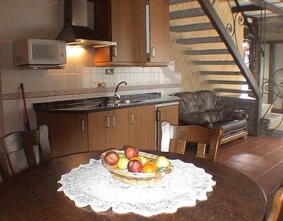 Country House 'Cuarto De La Oracion' with Mountain Views, Private Garden and Wi-Fi