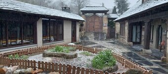 Country House 'Cuarto De La Oracion' with Mountain Views, Private Garden and Wi-Fi