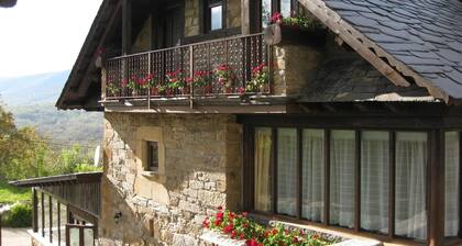 Country House 'Cuarto Del Ama' with Mountain Views, Private Garden and Wi-Fi