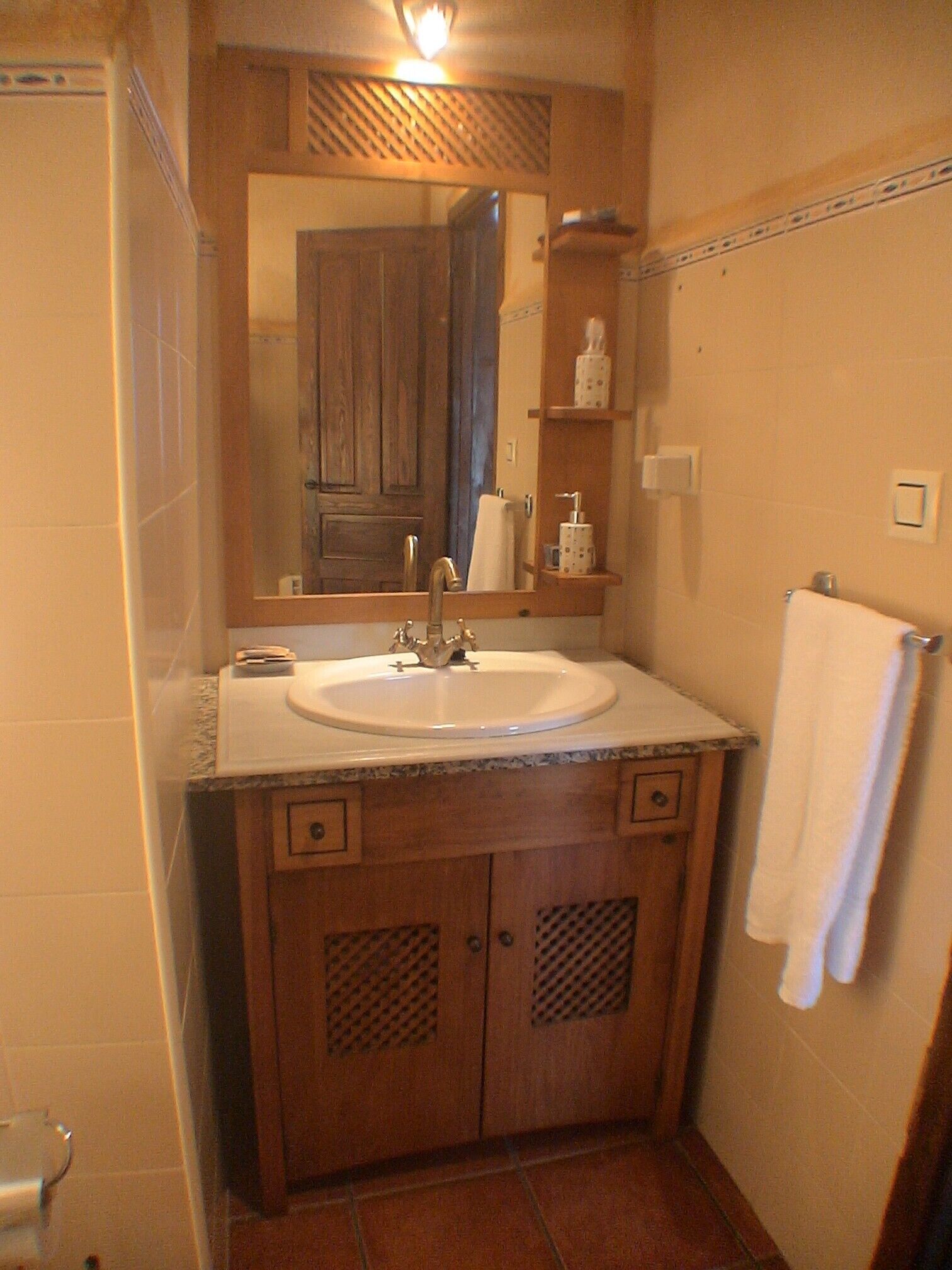 Ducha, secador de pelo, toallas