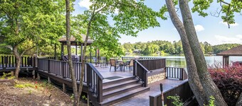 Off The Hook at Lake Martin
