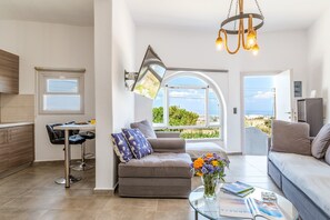 TV - Holiday Home 'Sunset Horizon Villa' with Wi-Fi and Air Conditioning (Mykonos)