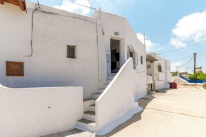 Exterior - Holiday Home 'Sunset Horizon Villa' with Wi-Fi and Air Conditioning (Mykonos)