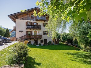 Esterni