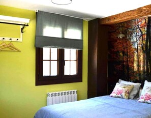 2 bedrooms, free WiFi, bed sheets - Country House 'La Genciana Chica' with Mountain View and Wi-Fi (Valmala)