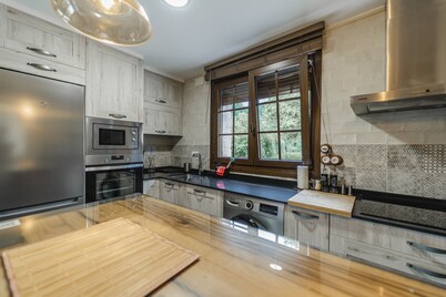 Country House 'La Genciana' with Mountain View and Wi-Fi