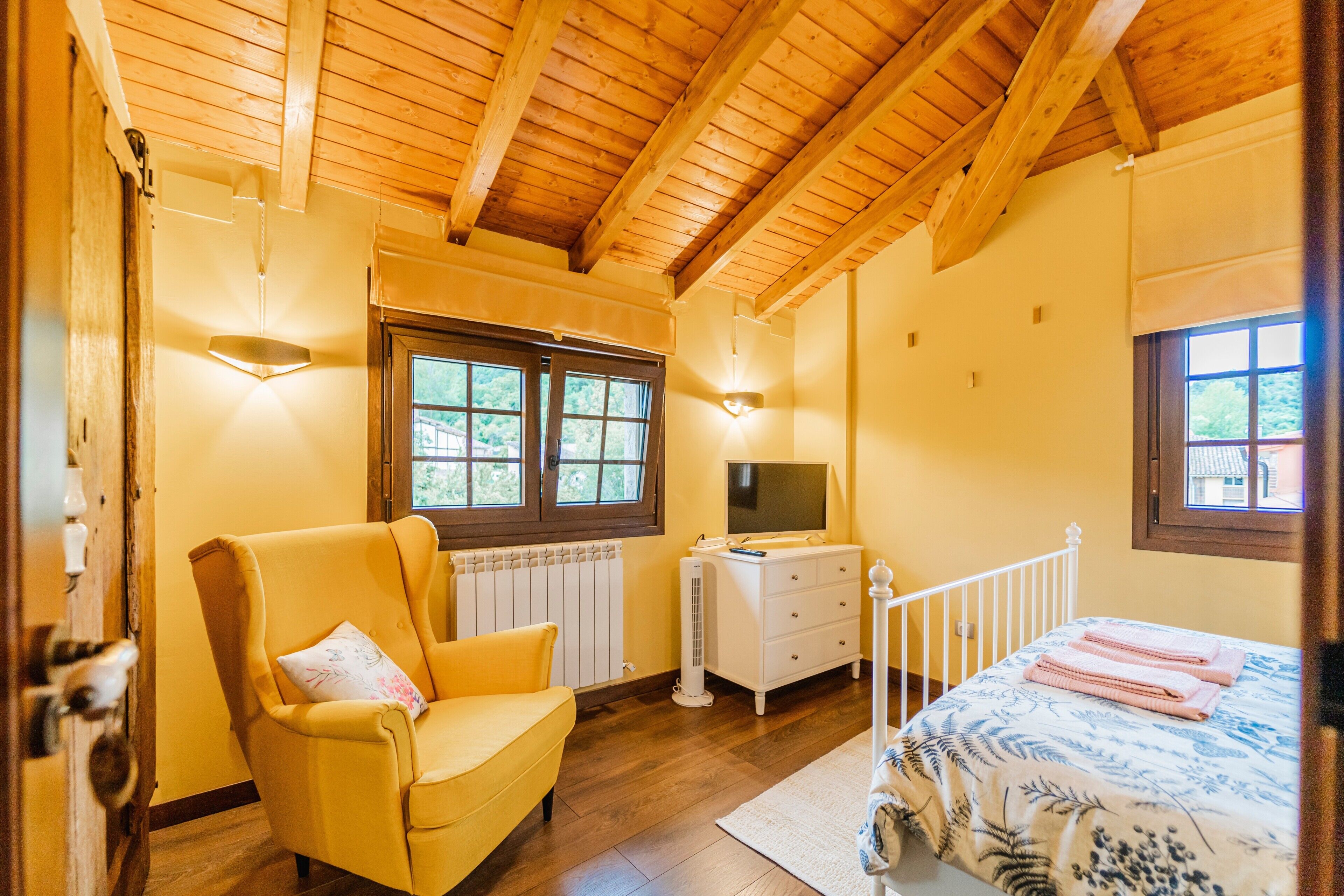 4 habitaciones, wifi gratis y ropa de cama 