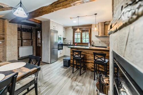 Country House 'La Genciana' with Mountain View and Wi-Fi