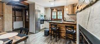 Country House 'La Genciana' with Mountain View and Wi-Fi