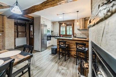 Country House 'La Genciana' with Mountain View and Wi-Fi