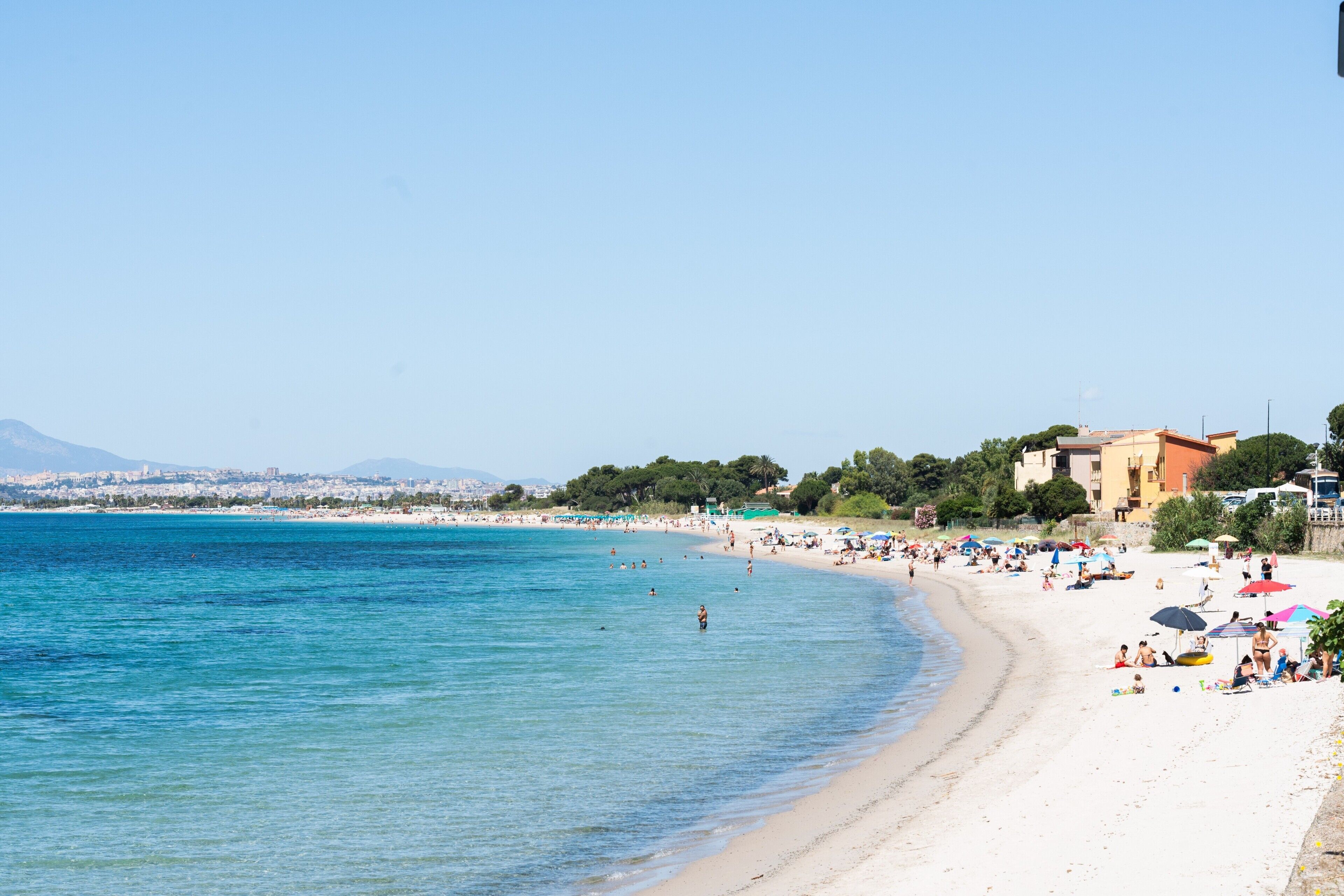 Una spiaggia nelle vicinanze