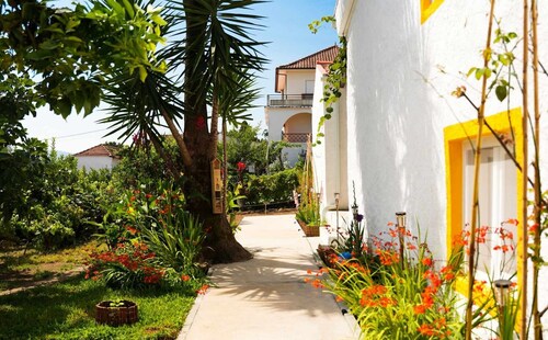 Holiday Home 'Casalinho Do Chafariz' with Mountain View, Wi-Fi and Air Conditioning
