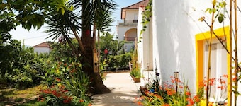 Holiday Home 'Casalinho Do Chafariz' with Mountain View, Wi-Fi and Air Conditioning