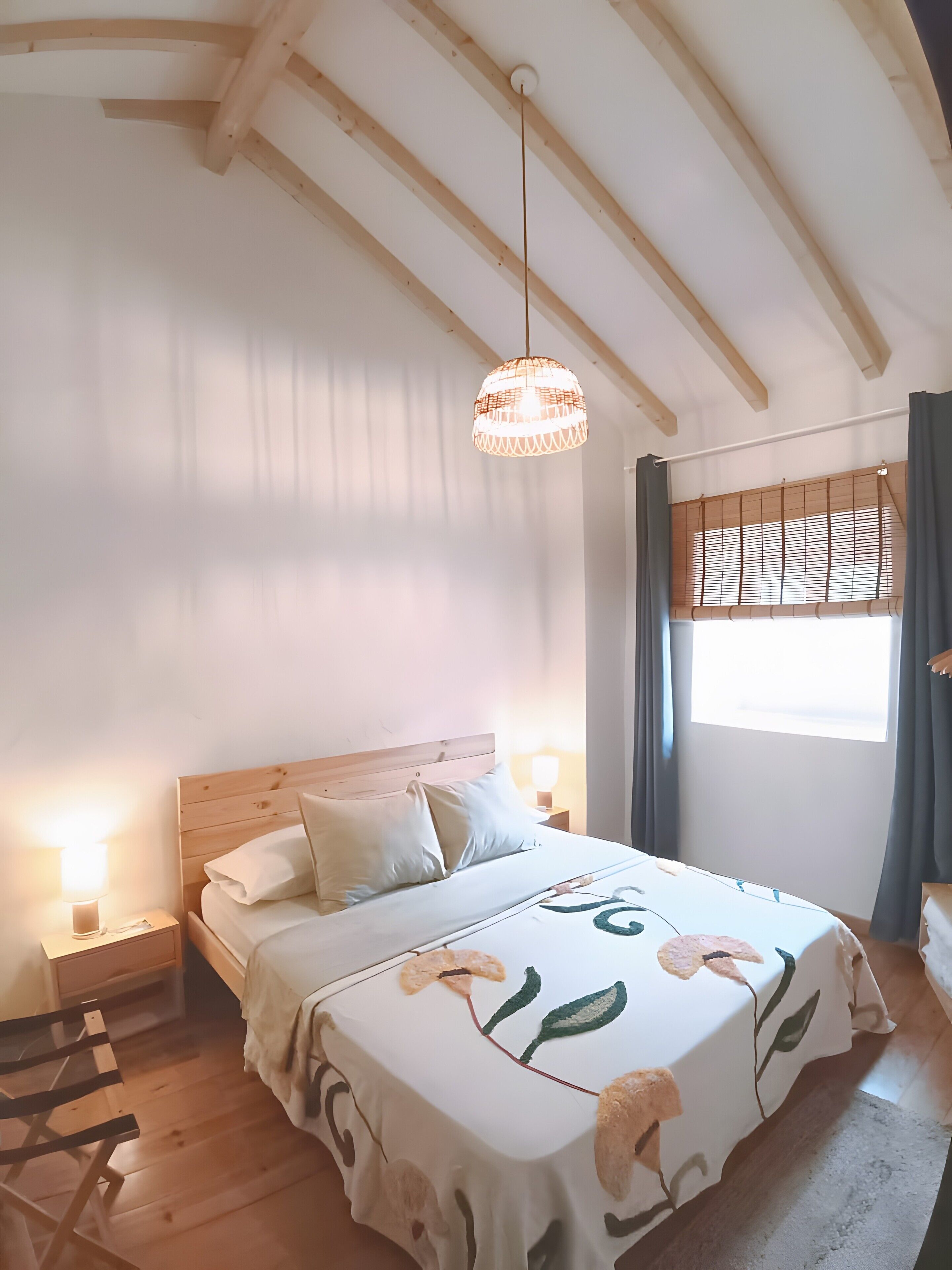 3 slaapkamers, een strijkplank/strijkijzer, gratis wifi, beddengoed