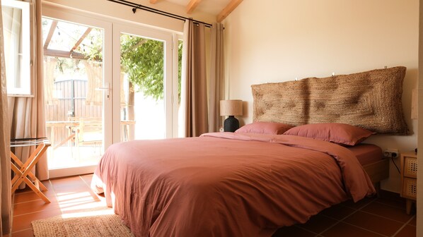 1 chambre, fer et planche à repasser, Wi-Fi gratuit, draps fournis