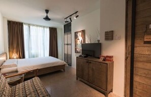 1 dormitori, caixa forta a l'habitació i cortines opaques 