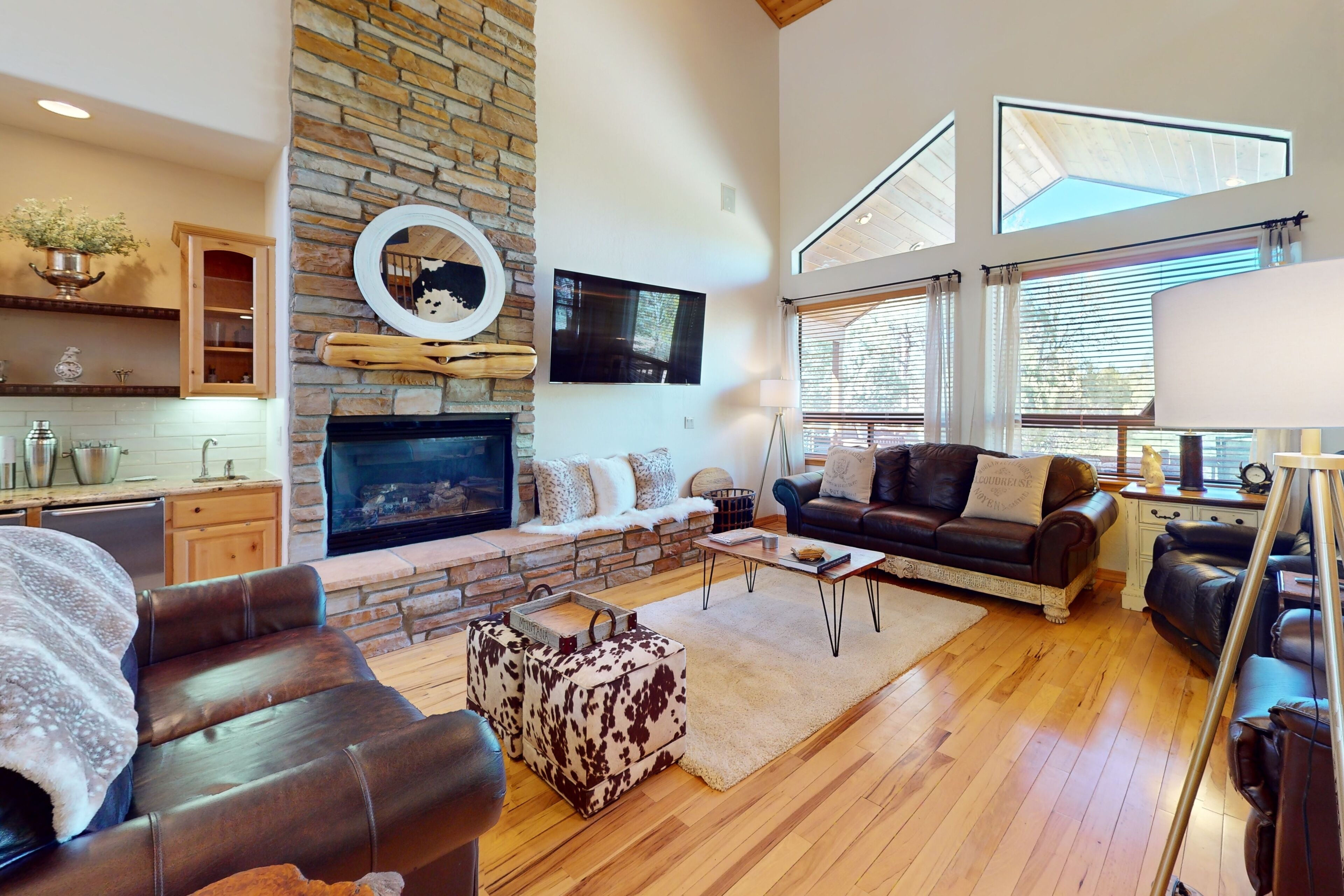 Beautiful home with shuffleboard, putting green, central AC