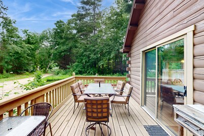 Rustic 2-story cabin near Saco River w/ views & firepit