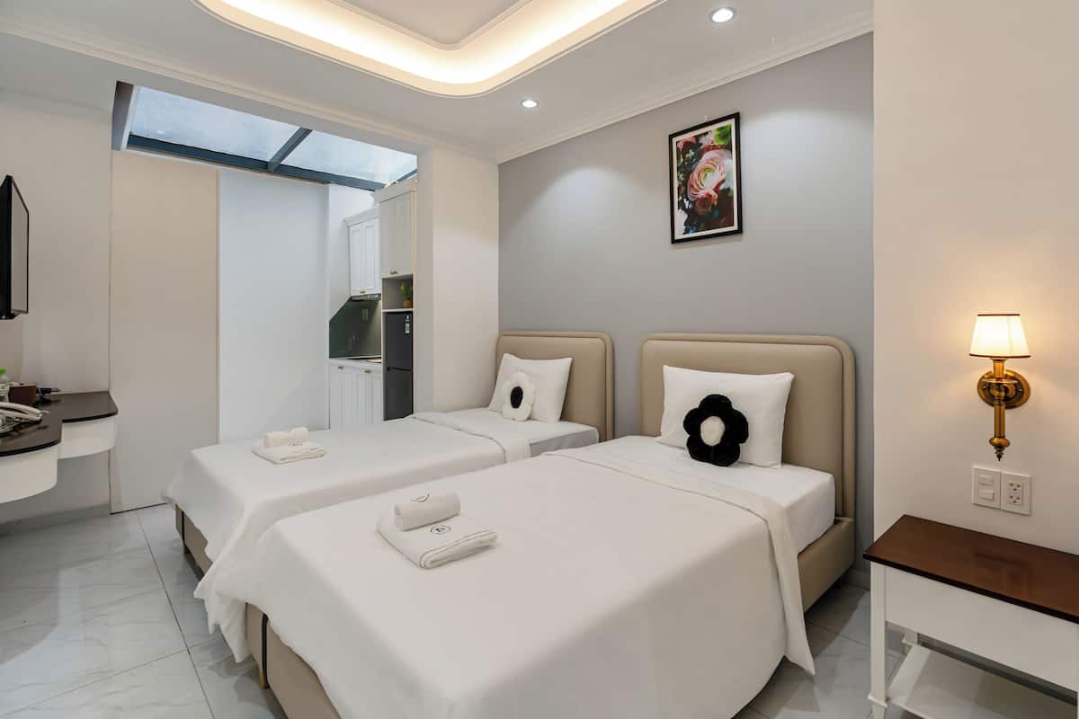 Superior Twin Room - Ground floor | 1 bedroom, bed sheets