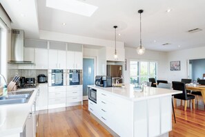 Luksushus, 5 soverom, ved stranden | Eget kjøkken