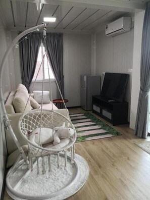 Cabane, 2 chambres | Coin séjour