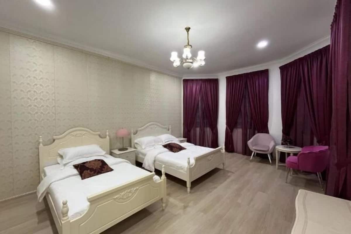 1 bedroom, bed sheets