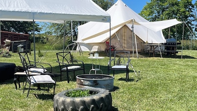 Glamp Shenandoah Valley. Stunning Tiny Home. Farm