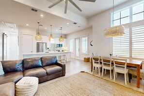 TV - Sunny and spacious Palmilla Beach house, steps to sand and golf course (Port Aransas)