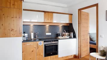 Réfrigérateur, four, plaque de cuisson, lave-vaisselle